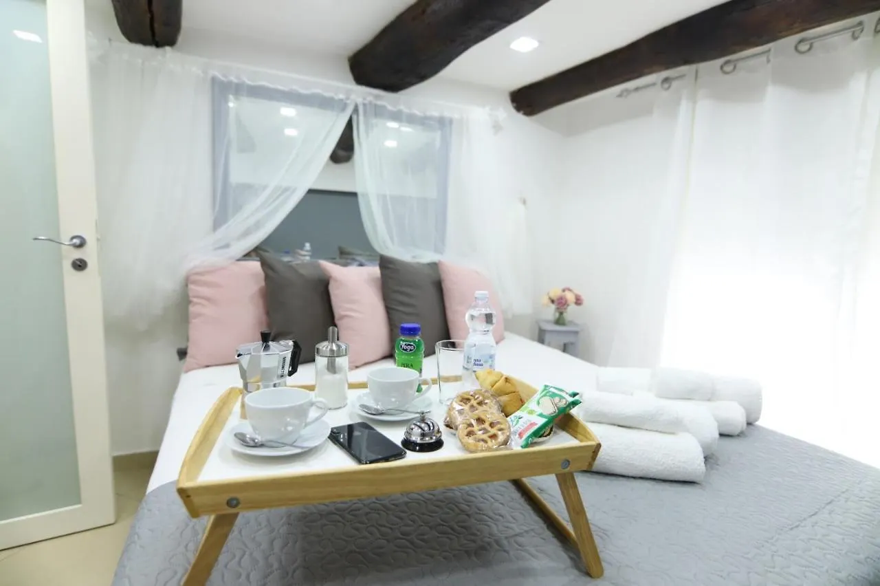 Napule - Loft Apartment Naples Italy